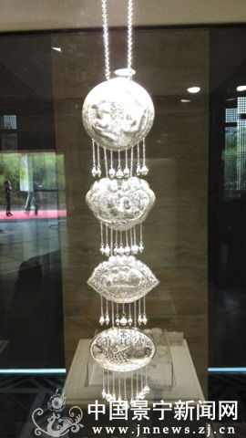 匠心铸就民族之美 首届中国少数民族工艺品设计制作大赛作品展的文化艺术策划解析